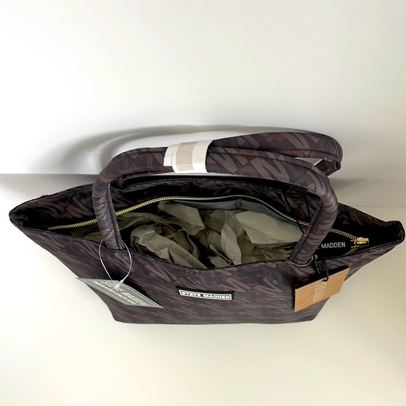 Steve Madden Insulated Lunch Tote - Picture 3 of 3